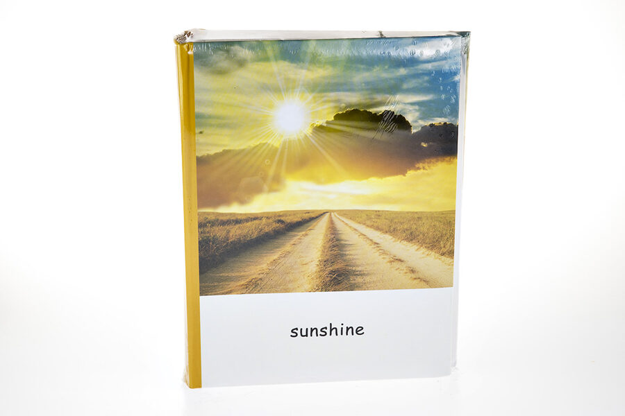 Foto albums 10x15cm 200 bildēm.