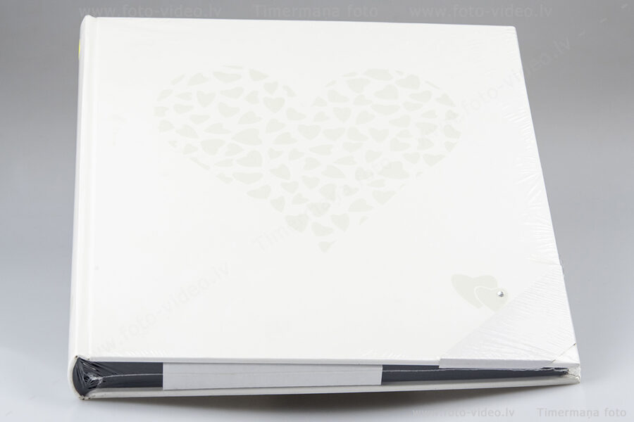 Foto albums ar klasiskām lapām.  50 lappuses.