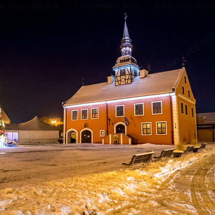 Bauskas rātsnams. Celts ir 17. gadsimtā.