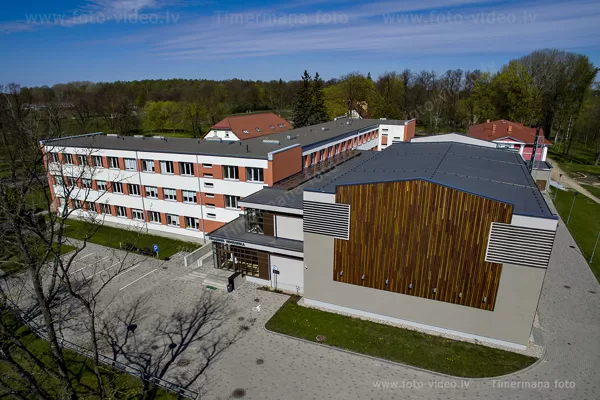 Staļģenes vidusskola
